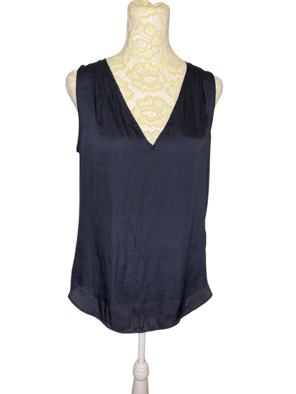 Banana Republic Satin Blouse Top Shirt Pleated V Neck Sleeveless Navy Blue XS